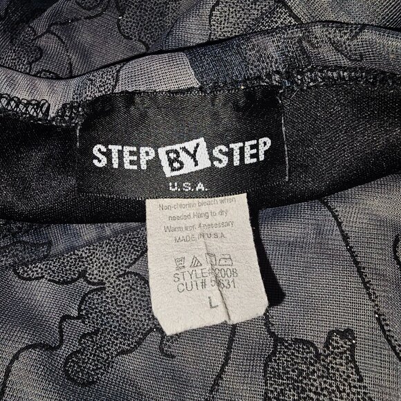 Step by step floral skirt size Large - Picture 3 of 3